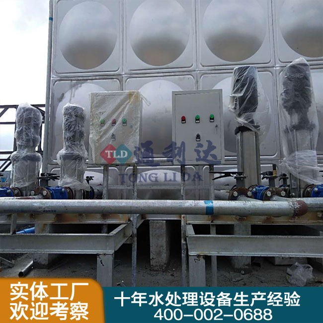 不銹鋼水箱安裝現場